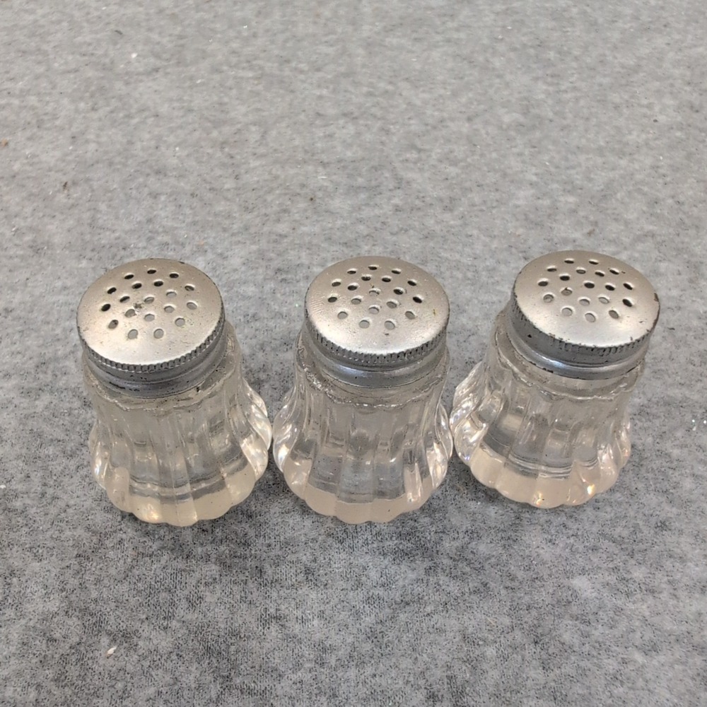 Set of 3 Miniature Salt and Pepper Shakers Clear Plastic Ribbed Silver Lids - Picture 2 of 3